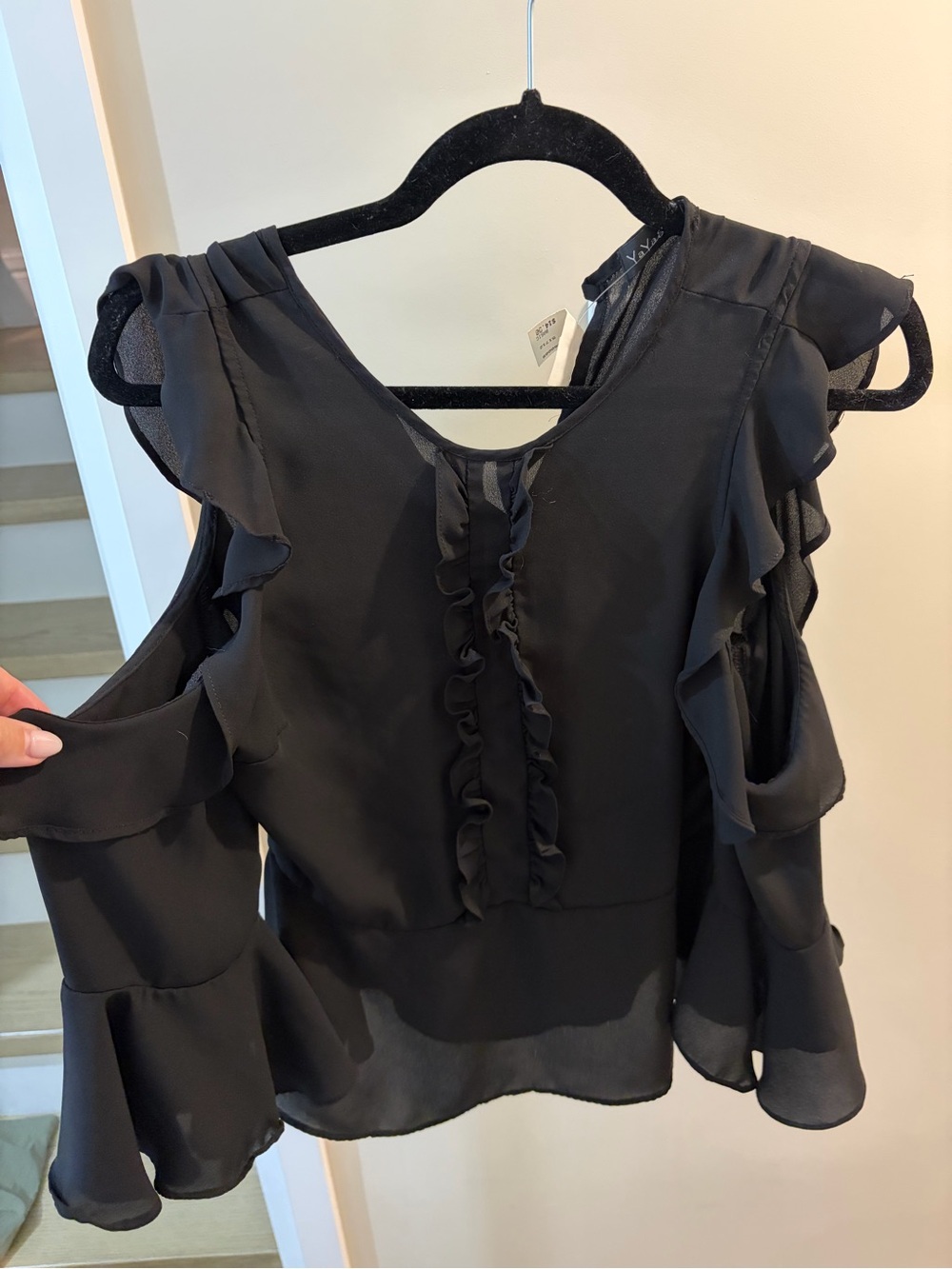 Yaya & Co Black Ruffle Cold-Shoulder Women’s Top
